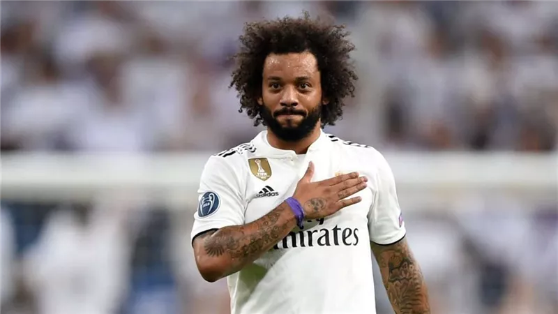 رسميًا.. مارسيلو نجم ريال مدريد ومنتخب البرازيل يعلن اعتزاله نهائيًا 