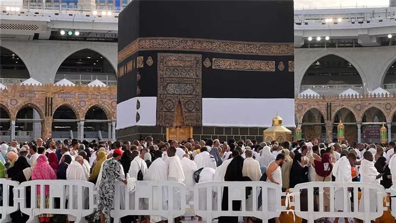 برامج عمرة النصف من شعبان المبارك 2025.. الأسعار والشروط 