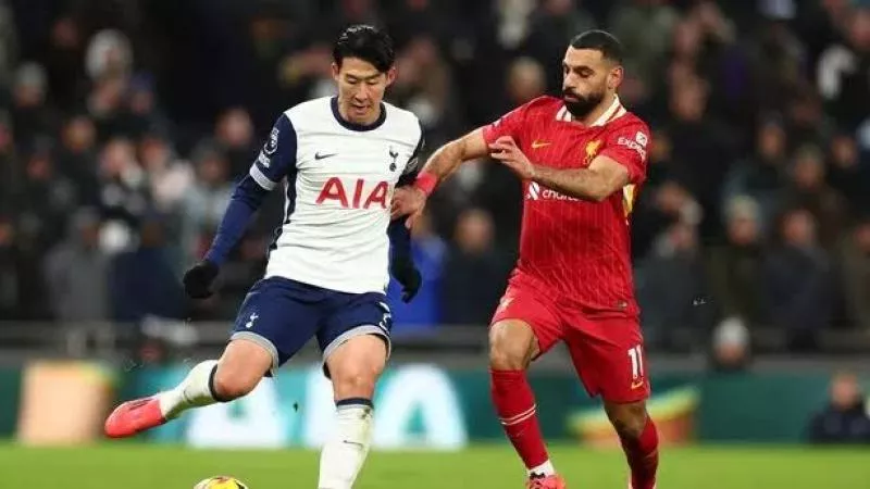 تاريخ مواجهات ليفربول ضد توتنهام قبل قمة الدوري الإنجليزي   