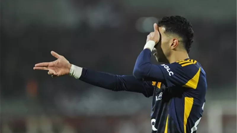 موقف إمام عاشور من المشاركة مع الأهلي أمام الإسماعيلي والزمالك