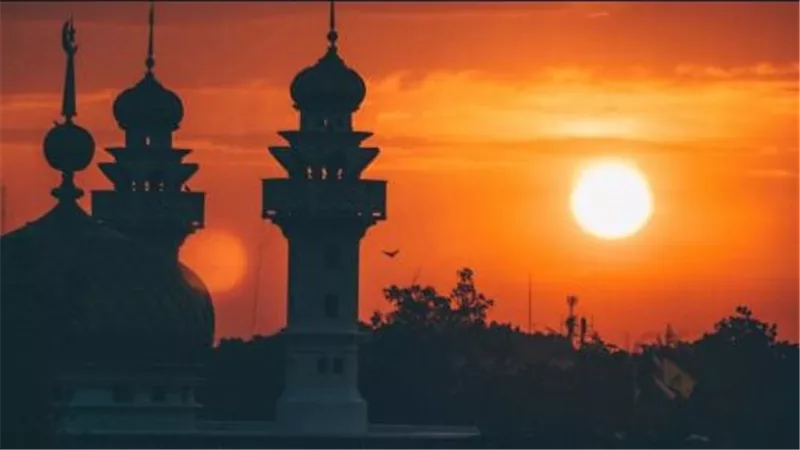 موعد الشروق اليوم السبت ومواقيت الصلاة في كافة الأنحاء 