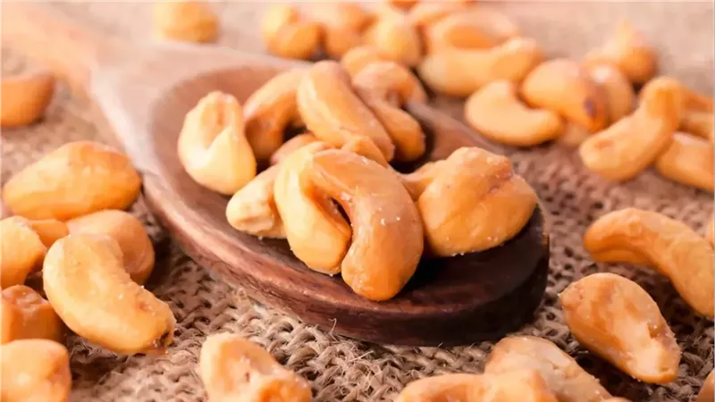 مكسرات رمضان 2025.. تعرف على فوائد الكاجو المحمص 