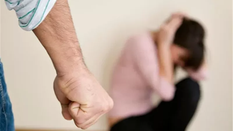 دعاء تطلب الطلاق بعد 7 سنوات وتعلق: أيده خفيفة في الضرب  