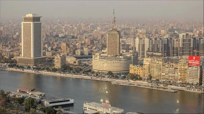 القاهرة تتحدى ترامب.. وتعلن إعتزامها عرض خطة لإعادة إعمار غزة دون تهجير