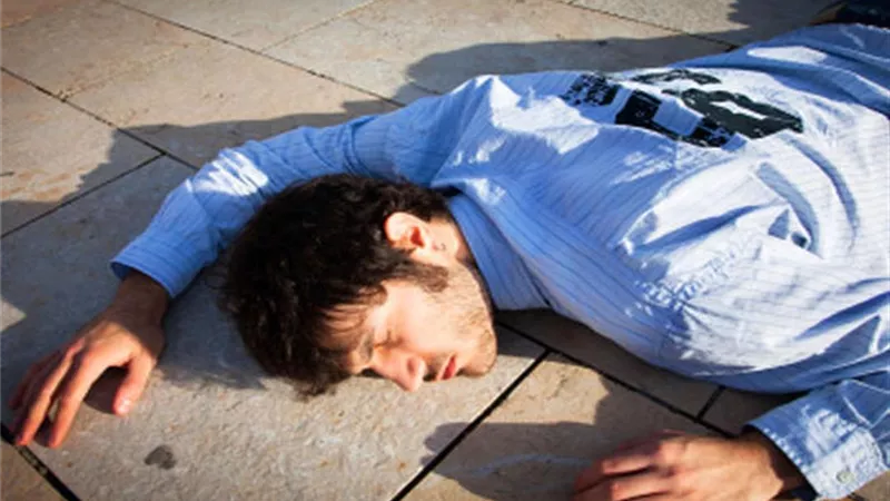 الإغماء المفاجئ.. لماذا يحدث وكيفية التعامل معه بشكل آمن؟