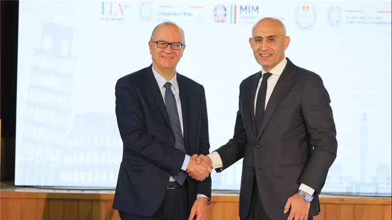 وزير التربية والتعليم ونظيره الإيطالي يفتتحان قرية إيطاليا لتعزيز التعاون بين البلدين