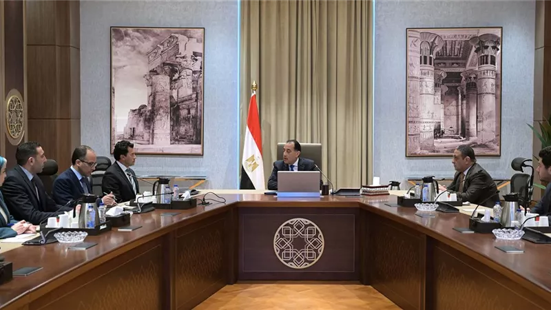 رئيس الوزراء يصدر توجيهات عاجلة لدعم الأندية الجماهيرية.. (تفاصيل)