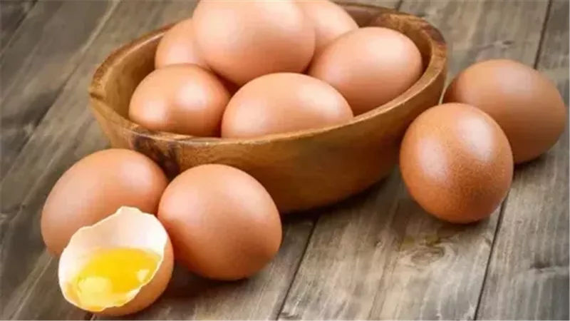 بكام سعر كرتونة البيض اليوم الخميس 13-2-2025 للمستهلك