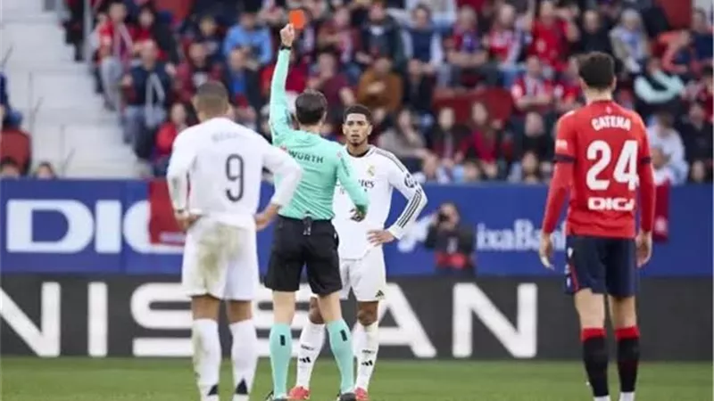 عقوبة بيلينجهام بعد طرده أمام أوساسونا.. كم مباراة سيغيب عن ريال مدريد؟