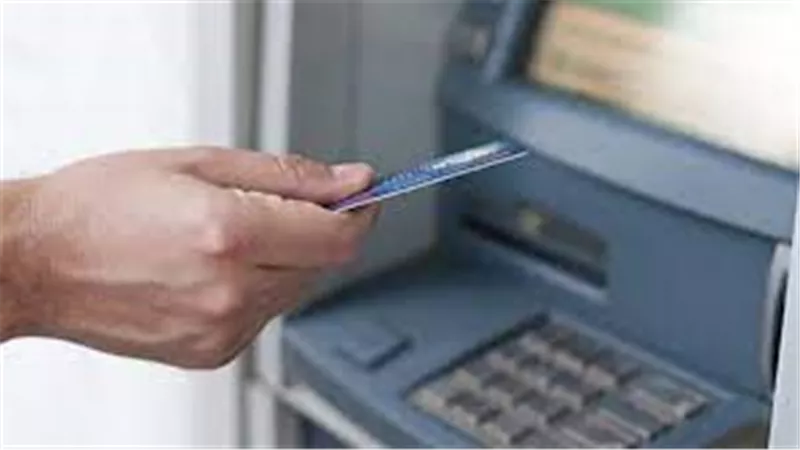 رسوم السحب والاستعلام من ماكينات ATM في مصر.. كل ما تحتاج معرفته
