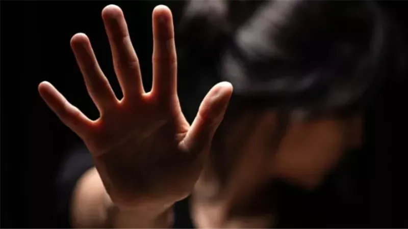 حبس سائق توك توك يقتل ابنته بعد تعذيبها بسبب علاقاتها مع الشباب