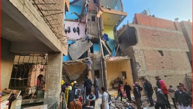 التحفظ على ملاك عقار كرداسة وأحد الناجيين يروي التفاصيل