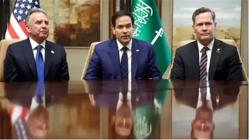 الوفد الروسي يؤكد على أن المباحثات بشأن أوكرانيا تسير في طريقها الصحيح