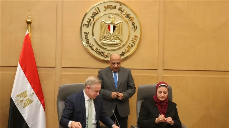 تفاصيل توقيع اتفاقية مشروع إنشاء محطة رياح في الغردقة بقدرة 2000 ميجاوات 