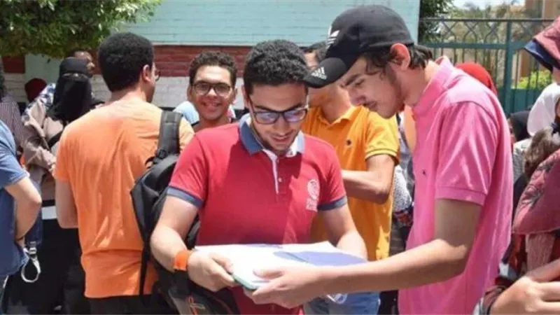مواصفات امتحان الكيمياء للثانوية العامة 2025