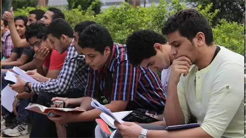 وزارة التعليم تحدد الفئات المسموح لها بدخول امتحانات الثانوية العامة بالنظام القديم