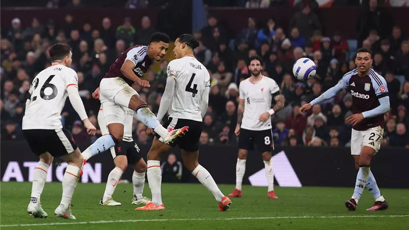 ليفربول يكسر القواعد خارج ملعبه ويقترب من هدفه الكبير في الدوري