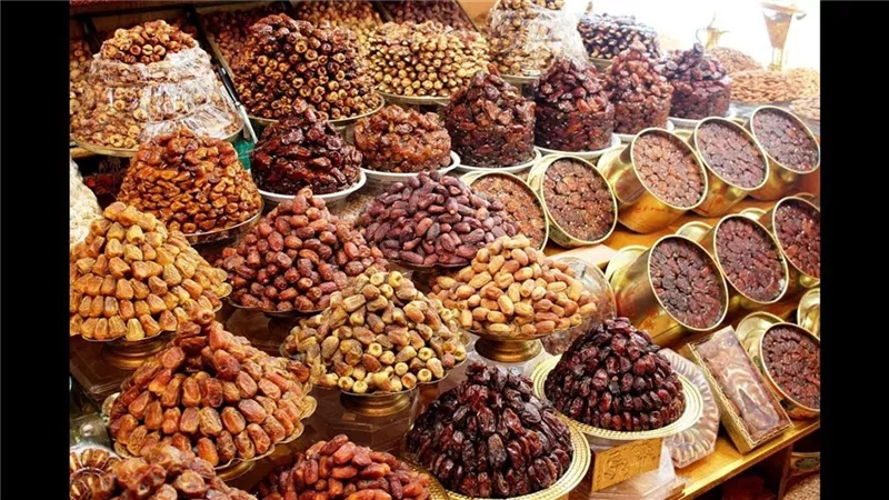 استقرار أسعار بلح رمضان في مطروح وزيادة الإقبال مع اقتراب الشهر الفضيل