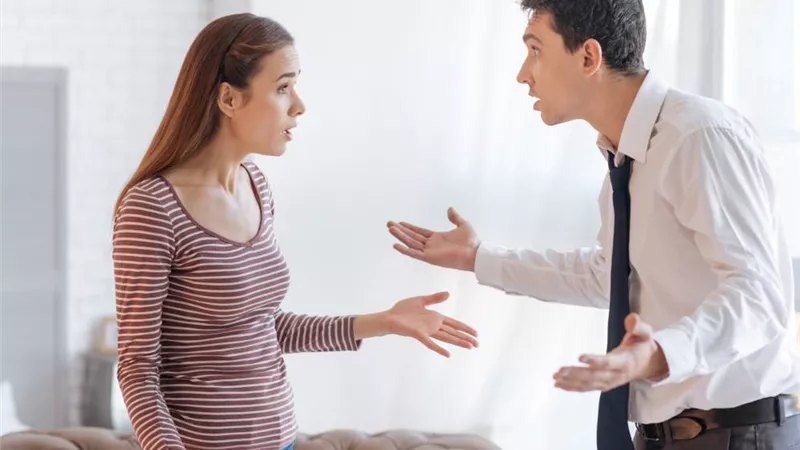 حكم إيذاء الزوجة في الإسلام وكيف يتم التصدي له؟
