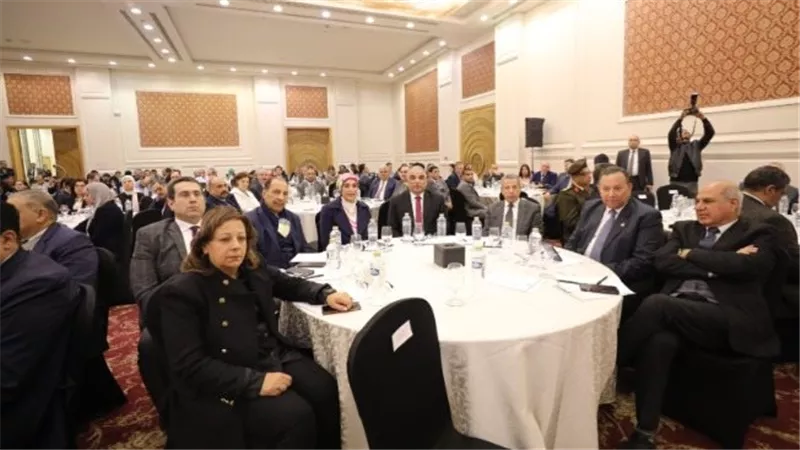 رئيس الجامعة المصرية للتعلم الإلكتروني يشارك في إطلاق 