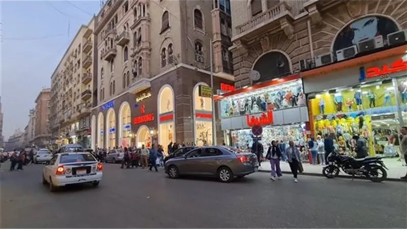 مواعيد فتح وغلق المحلات والمقاهي بمصر وفقًا للتوقيت الصيفي 2025