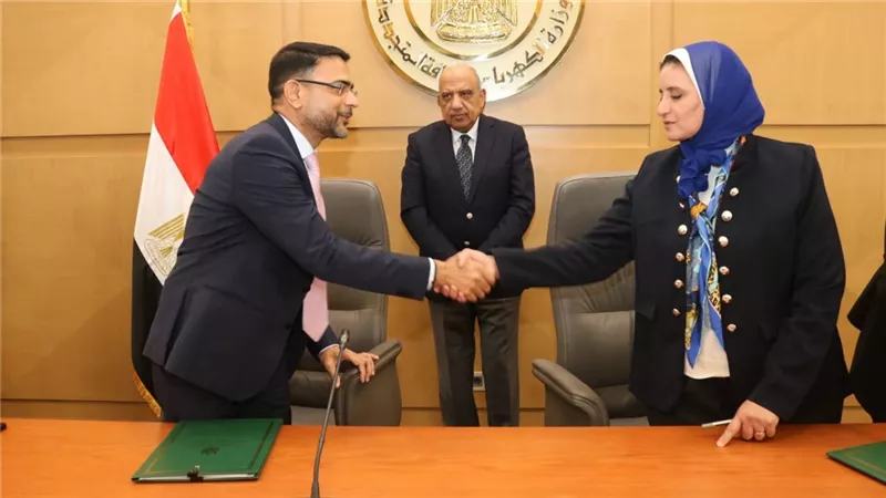  مصر والإمارات توقعان اتفاقية مشروع إنشاء محطتي تخزين الطاقة بقدرة 1500 ميجاوات 