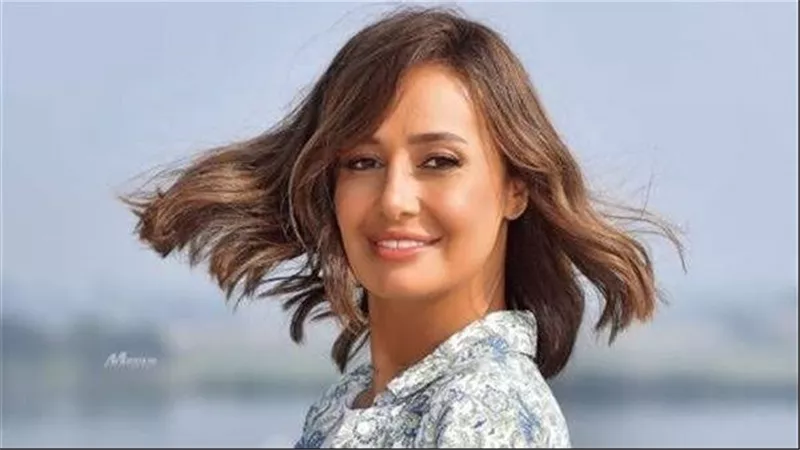 حلا شيحة تظهر بالحجاب من جديد وتكشف عن مفاجأة بعد رمضان