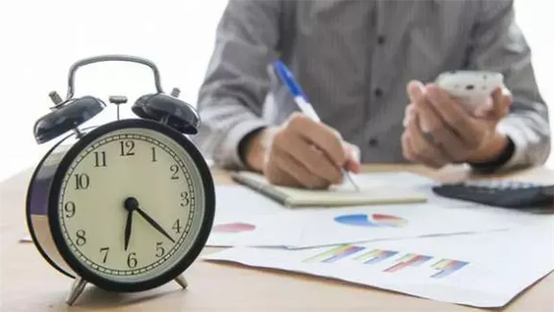 عدد ساعات العمل في رمضان 2025 في مصر للقطاع الخاص والحكومي 