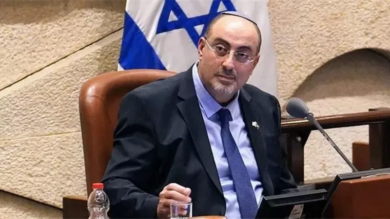 من هو نائب رئيس الكنيست الإسرائـ ـيلي الذي طالب بقـ ـتل رجال غــ ـزة؟