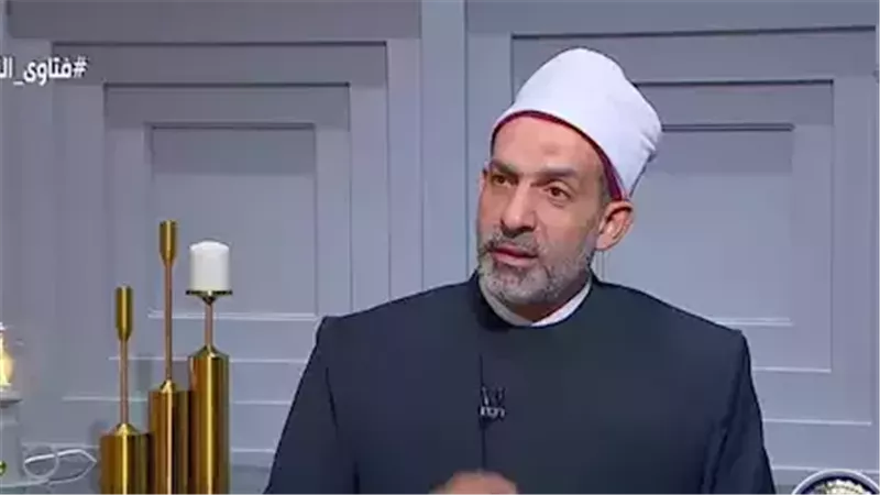 حكم الشرع ودار الإفتاء المصرية في شرب ماء زمزم للتبرك به 