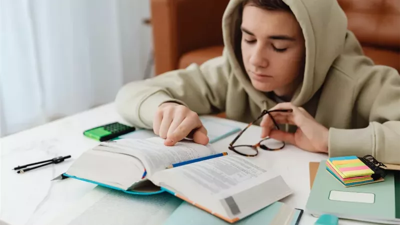 نصائح لطلاب المدارس والجامعات.. كيف تحافظ على تركيزك أثناء فترة الامتحانات؟