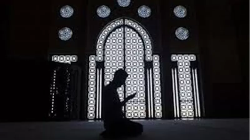 حكم الاعتكاف في المسجد في العشر الأواخر من رمضان.. الإفتاء تجيب