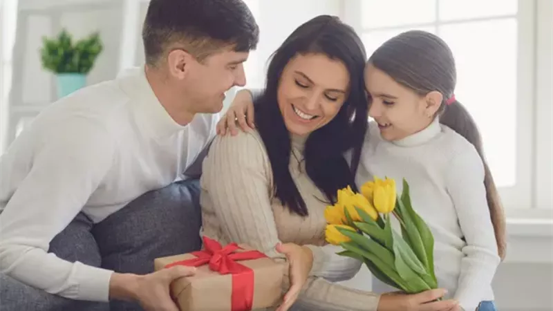 كم تبقى على عيد الأم 2025؟.. تعرف على موعد الاحتفال 