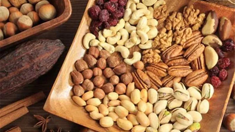 المكسرات في رمضان 2025.. أفضل الطرق للحفاظ على نكهتها وقيمتها الغذائية