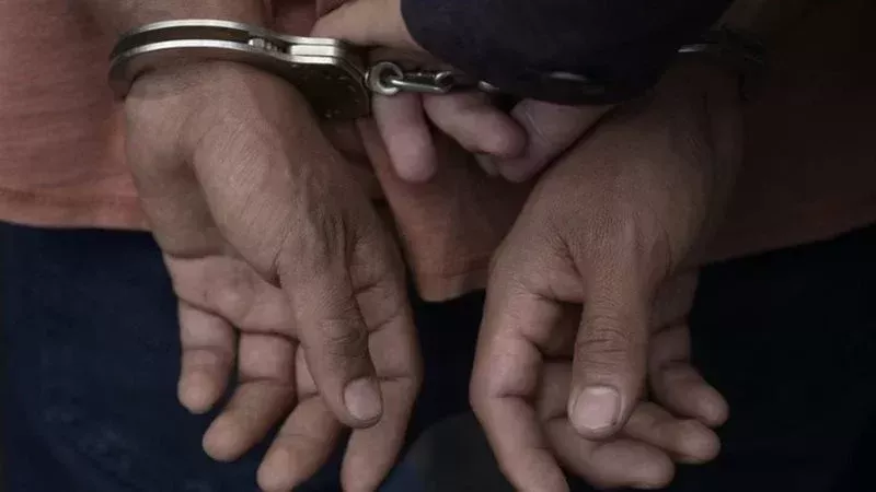 تحقيقات النيابة تكشف تفاصيل اتهام شاب بالتحرش داخل أتوبيس بالقاهرة