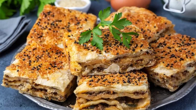 افكار فطار شهر رمضان 2025.. طريقة عمل الرقاق بحشو اللحم المفروم