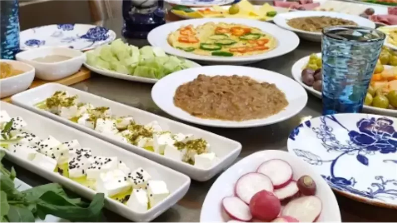 لماذا يجب تأخير السحور؟ أسرار الحفاظ على النشاط والترطيب في رمضان