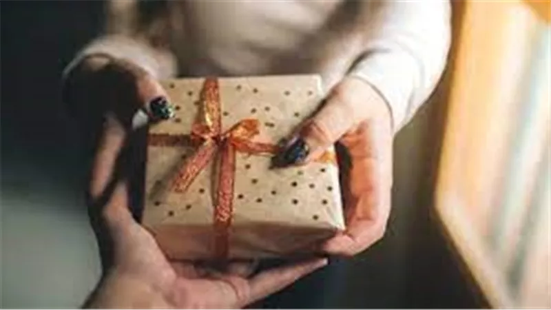 أفكار هدايا عيد الأم في حدود 200 جنيه.. هدايا مميزة وبأسعار مناسبة