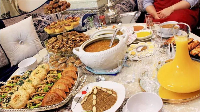حكم الإسراف في الطعام بعد الإفطار.. دار الإفتاء ترد