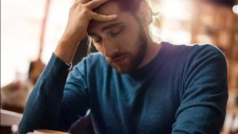 كيفية الوقاية من الصداع النصفي وعلاجه أثناء الصيام في رمضان 
