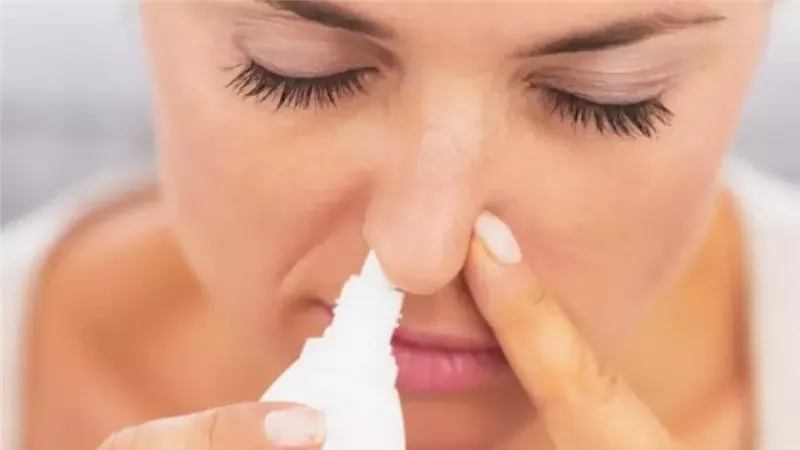 هل قطرة الأنف تفطر الصائم؟.. دار الإفتاء المصرية تجيب