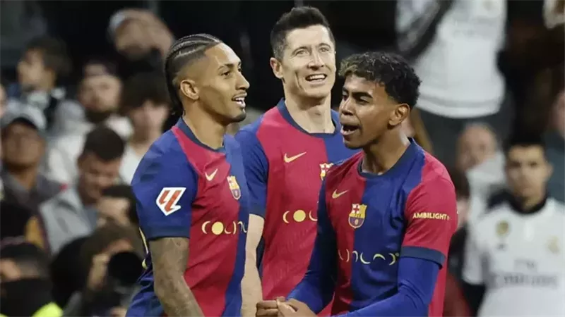 السر وراء غياب ليفاندوفسكي عن تشكيل برشلونة أمام أوساسونا في الدوري الإسباني