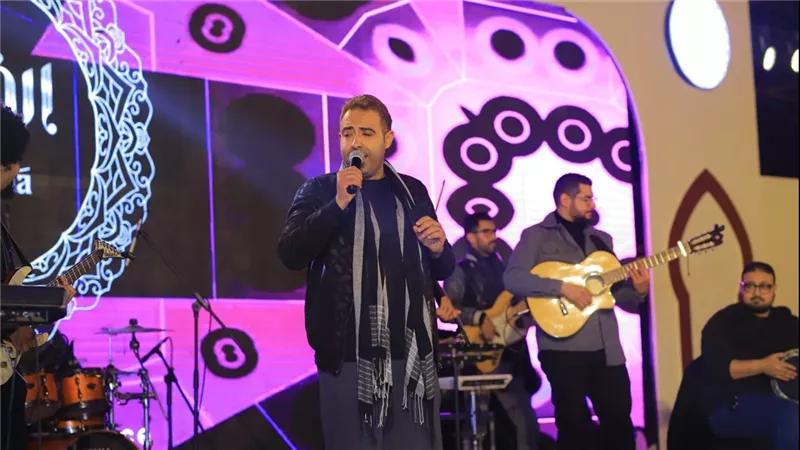 محمد عدوية يحيي ليلة رمضانية بأغانيه المميزة 