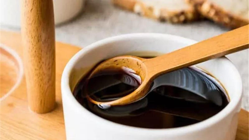 فوائد عسل السمر للبشرة في رمضان 2025 وأفضل الوصفات الطبيعية