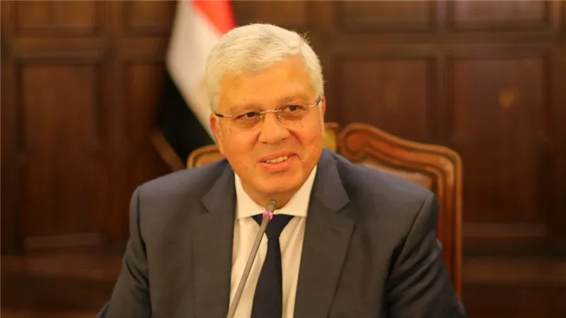 وزير التعليم العالي يهنئ مستشفيات جامعة أسيوط لحصولها على شهادة الأيزو 9001:2015