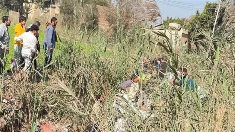 ماذا حدث في أوسيم؟.. سقوط ميكروباص وإصابة 11 شخصًا