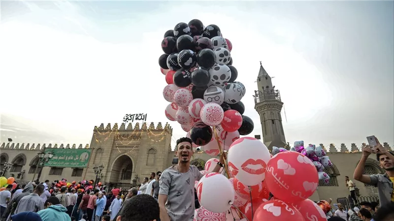 موعد العيد الصغير 2025.. متى يبدأ وكم يومًا ستستمر الإجازة؟