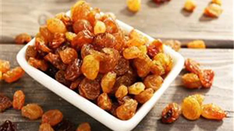 هل يمكن أن يسبب الزبيب مشاكل صحية في رمضان 2025؟