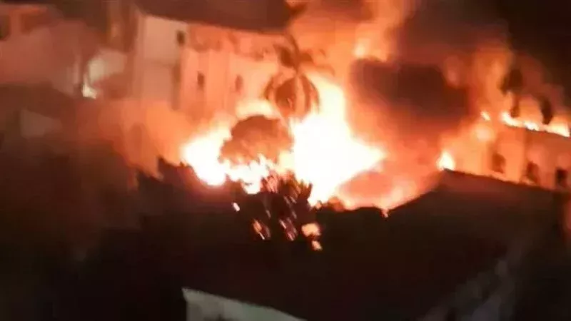 السيطرة على حريق ضخم بمخزن مقرمشات في القليوبية دون إصابات