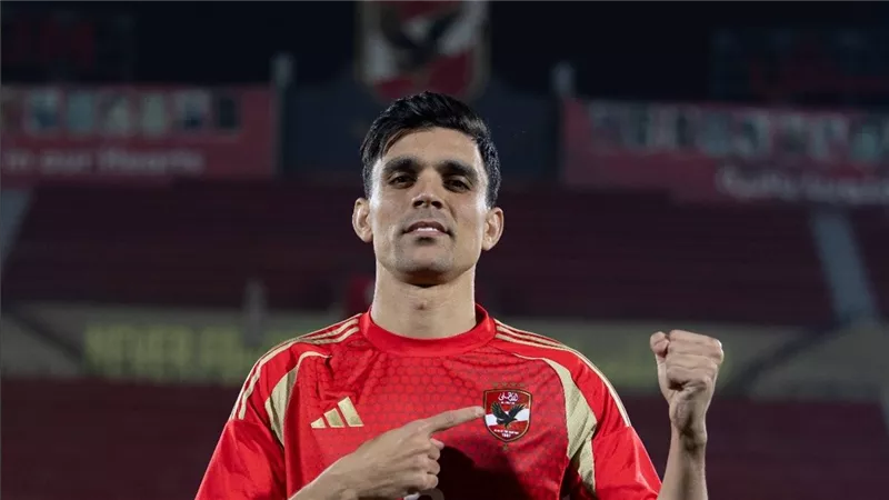 أشرف بن شرقي: ضحيت بأموال كثيرة من أجل الأهلي وأتمنى ضم نجم الزمالك 